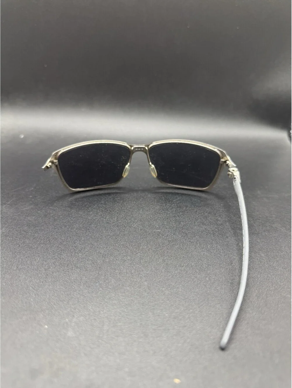 Oakley Tincan Carbon Frame (Missing Left Arm)